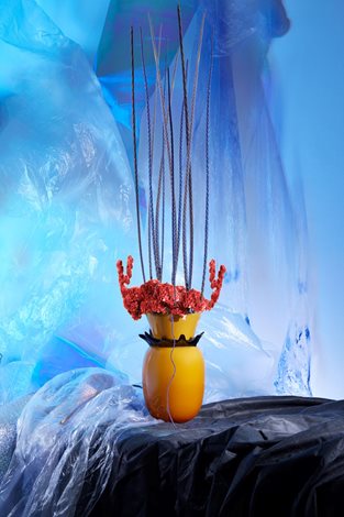 Frantisek-Jungvirt,-UNDERWATER-COLLECTION-for-AJETO,-VASE-10,-tvarovane-rucne-foukane-sklo,-hutne-zdobene,-2022,-photo-by-Shotby_us.jpg